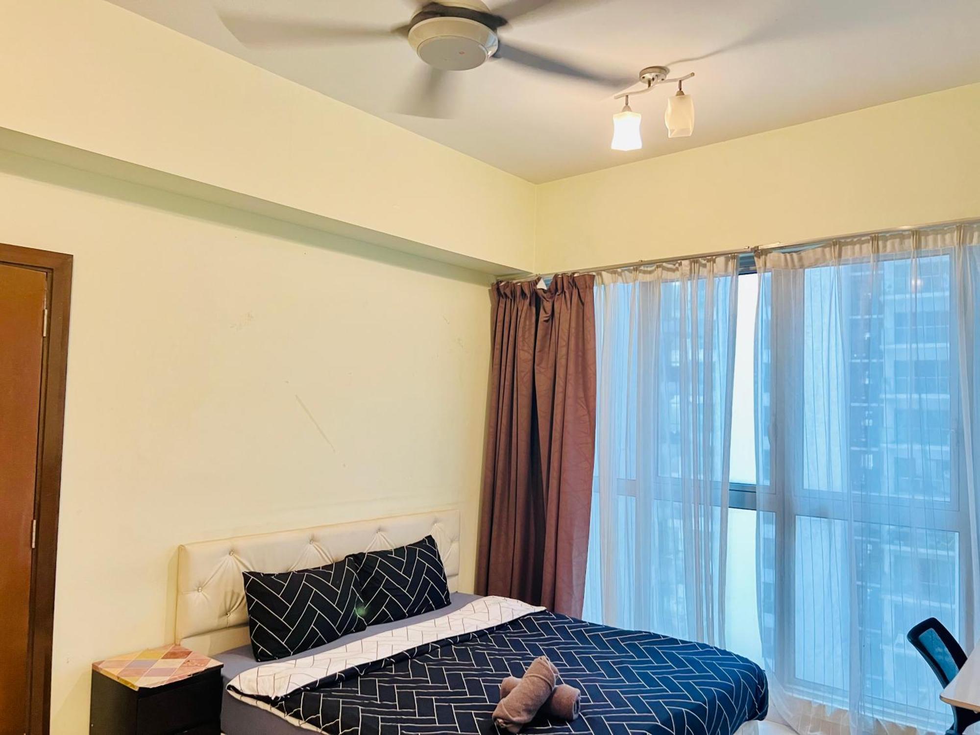 Regalia Spritz Empire Hostel Kuala Lumpur Exterior photo